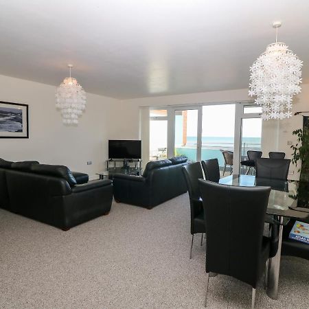 Sea View Apartment Pwllheli Luaran gambar