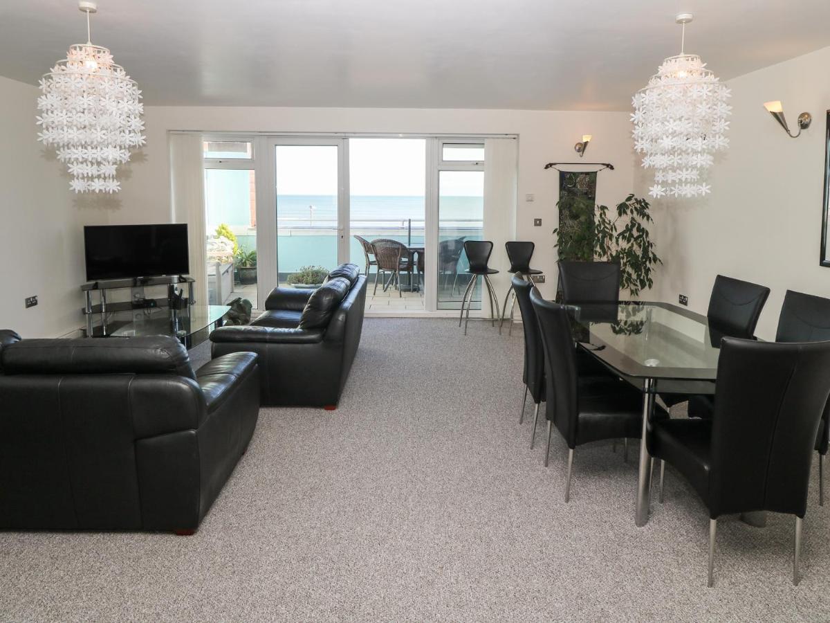 Sea View Apartment Pwllheli Luaran gambar