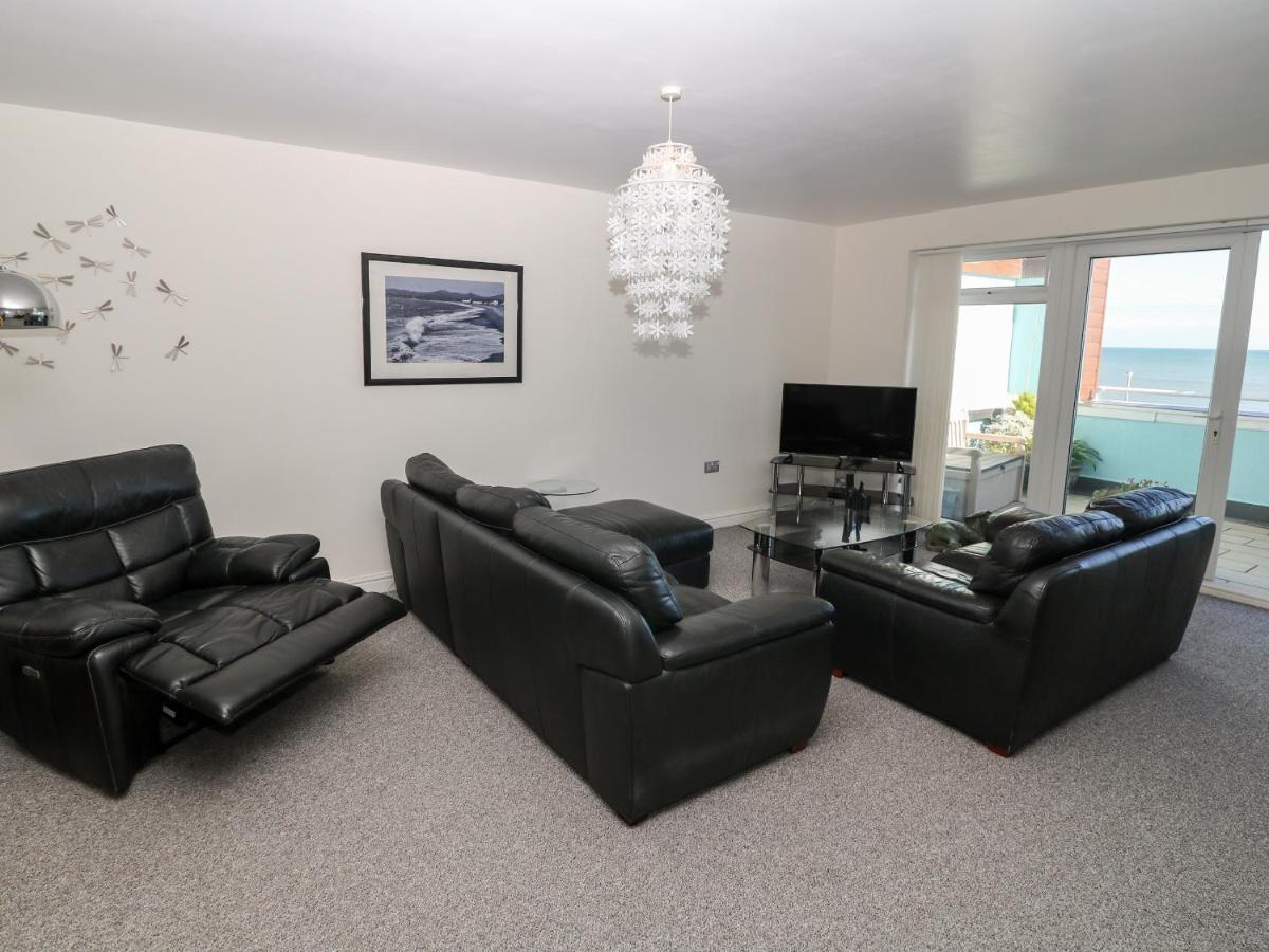 Sea View Apartment Pwllheli Luaran gambar