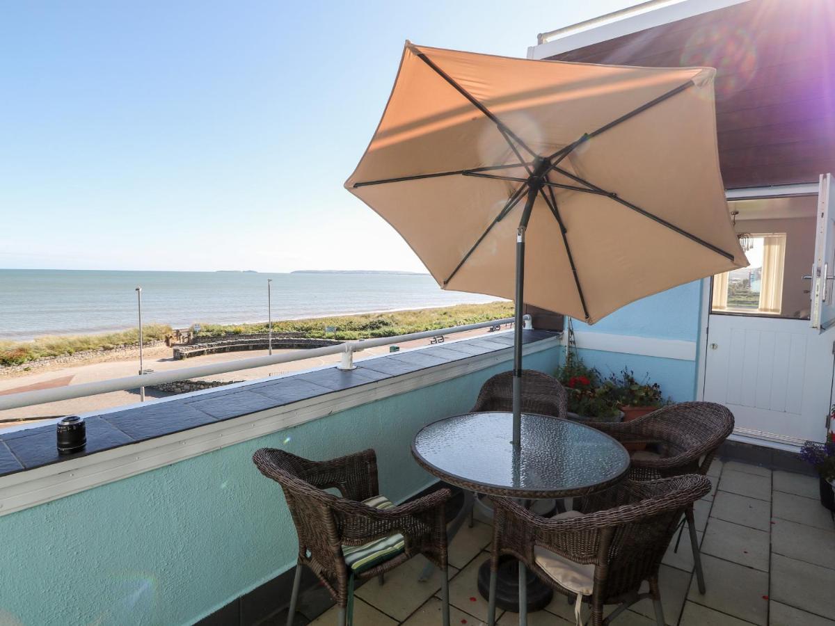 Sea View Apartment Pwllheli Luaran gambar