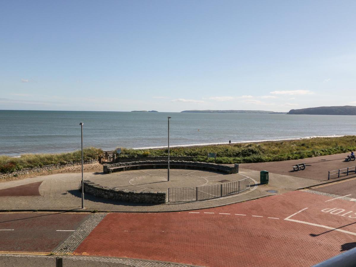 Sea View Apartment Pwllheli Luaran gambar