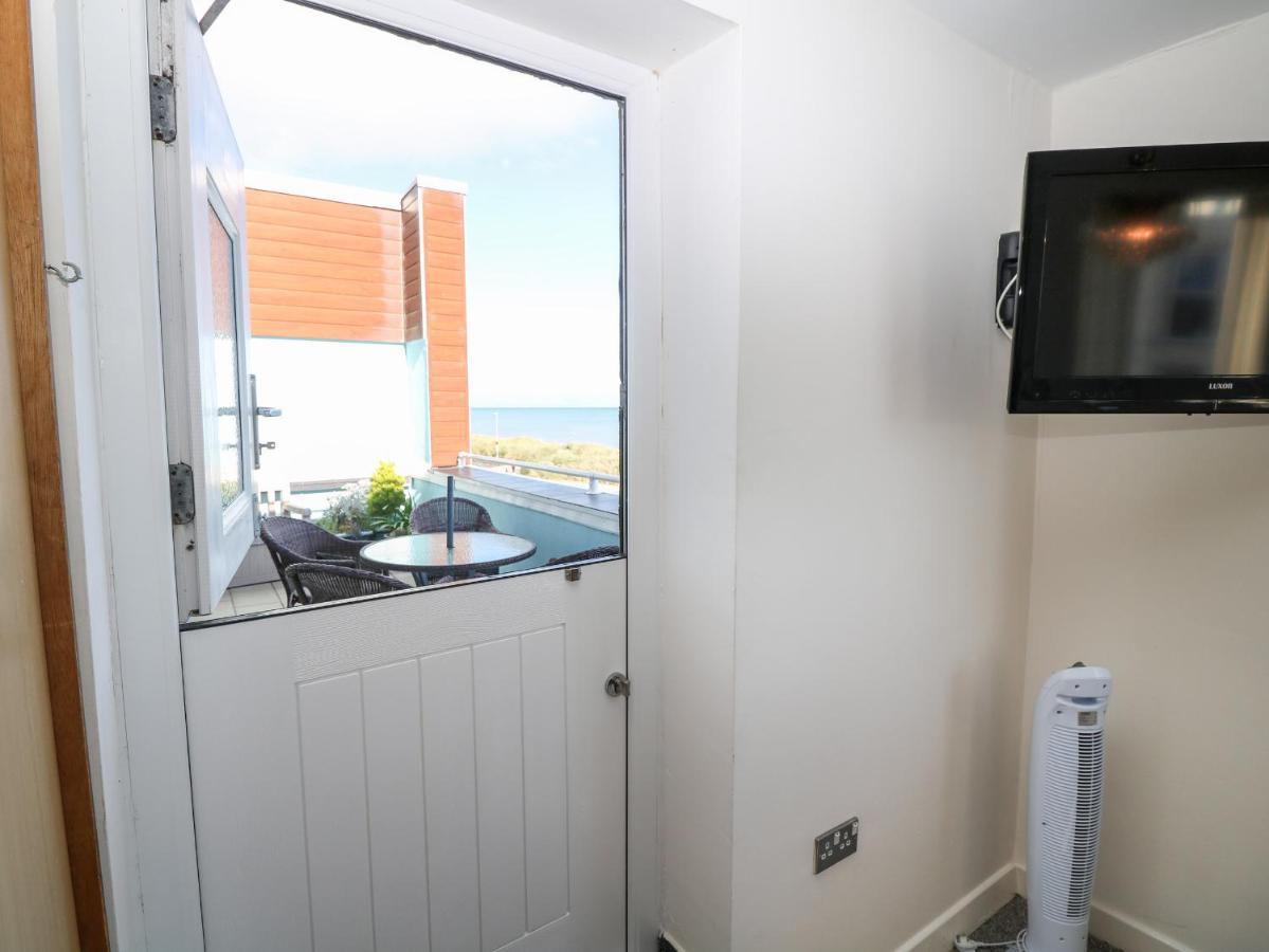 Sea View Apartment Pwllheli Luaran gambar