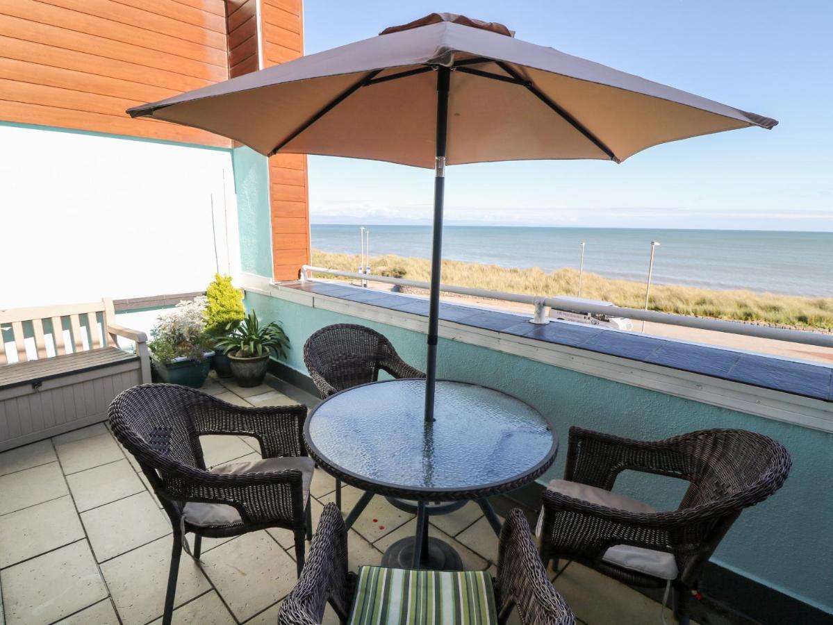 Sea View Apartment Pwllheli Luaran gambar